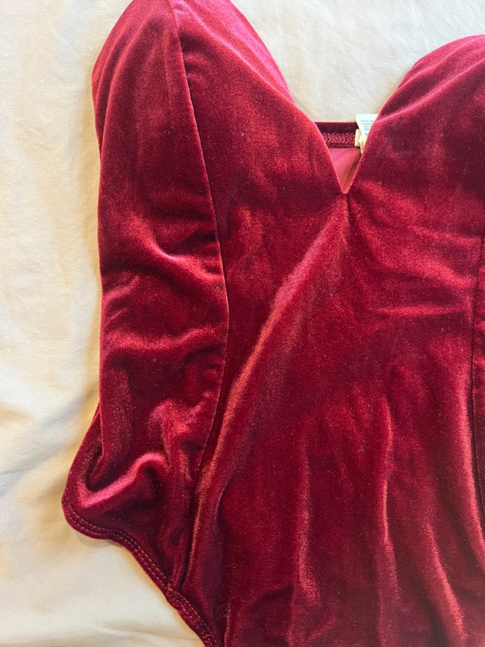 Bozzolo Strapless Velvet Bandeau in Deep Burgundy - Picture 3 of 3